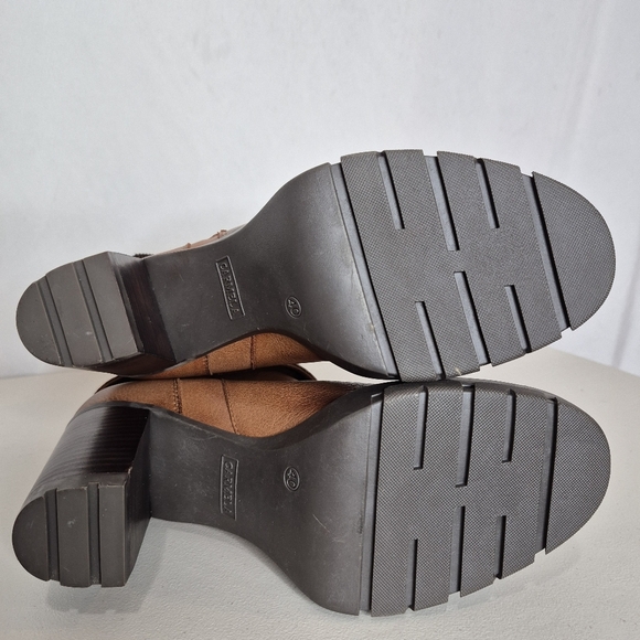 Carmela Collection by Xti Leather Fold-Over Block Heel Boots - Size 9 - Picture 12 of 15